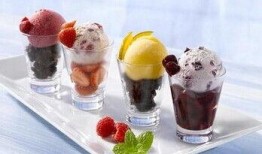 爆料杯冰淇淋怎么做视频,轻松学会在家自制美味冰淇淋