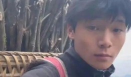 娱乐吃瓜酱帅爷爷,揭秘帅爷爷的传奇人生