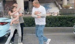 文明哥爆料南京打人视频,南京街头暴力冲突事件视频曝光