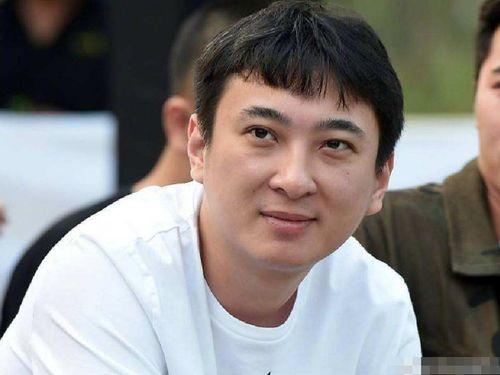 王思聪娱乐圈吃瓜第一人,娱乐圈吃瓜第一人的传奇人生